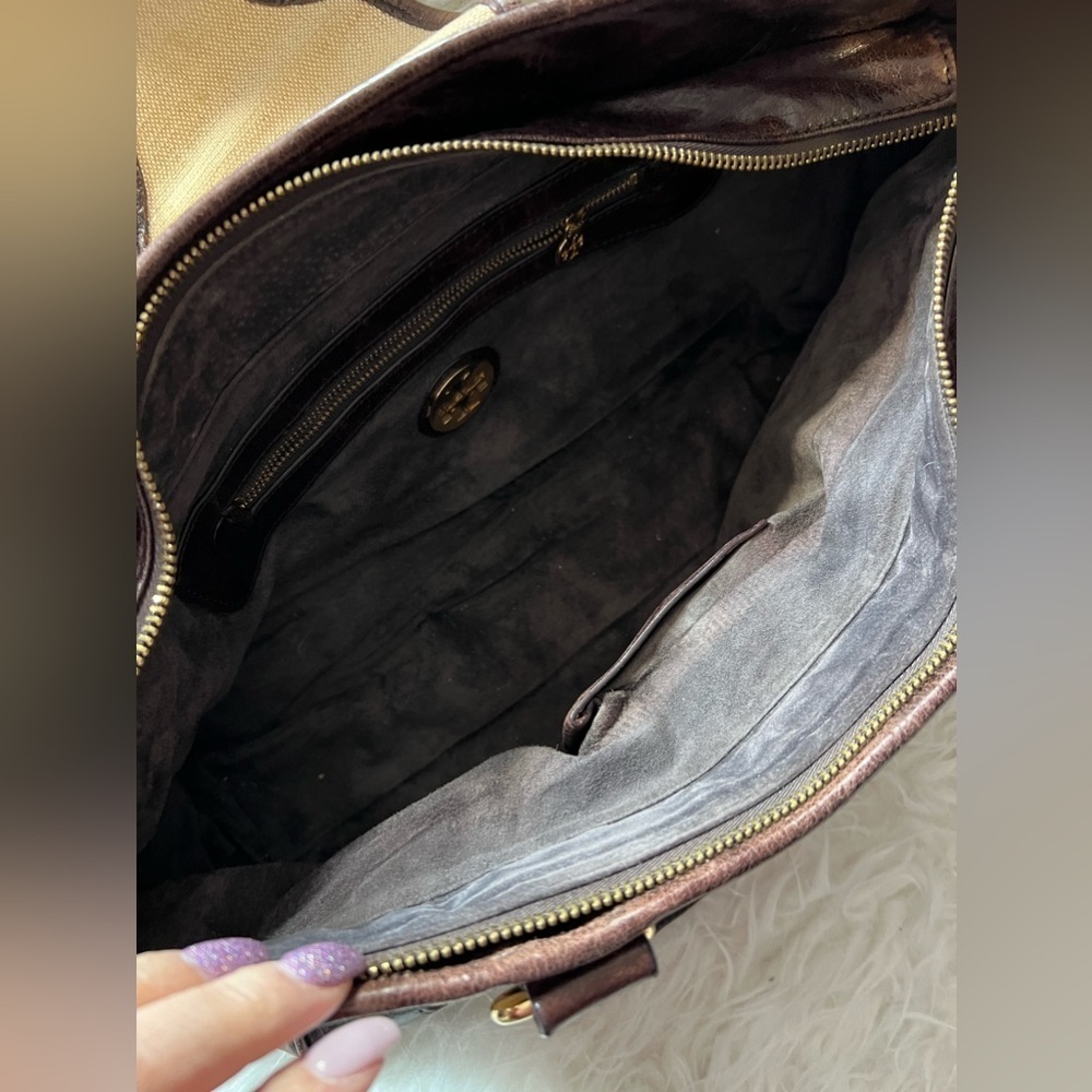 Tory Burch Shoulder Bag - Picture 11 of 16